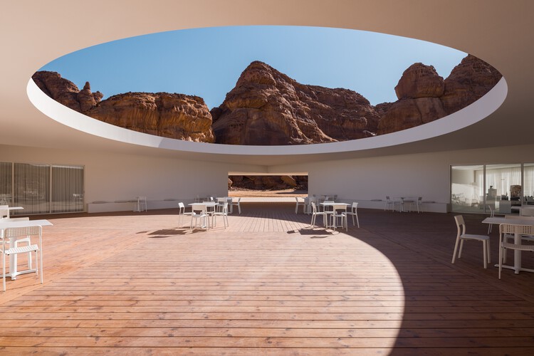 Центр для посетителей Desert X AlUla 2024 / KWY.studio - Фотография интерьера, стул