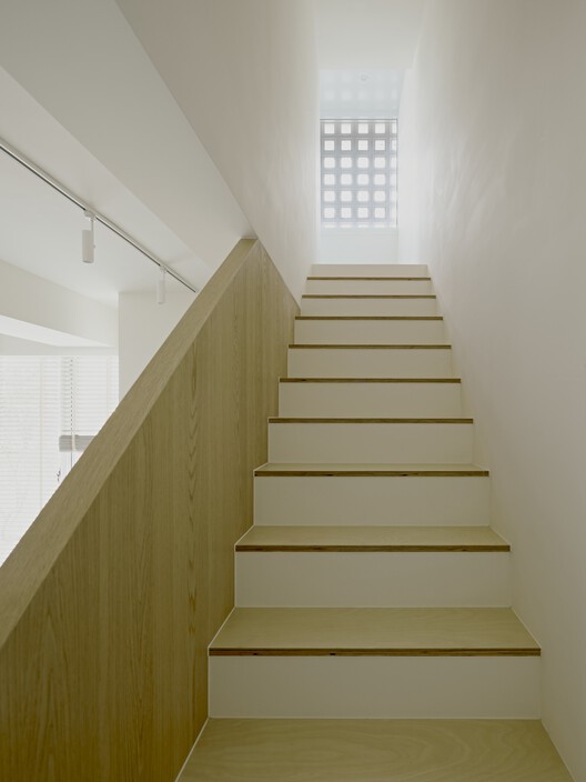 Дом Хуана / Студия дизайна ZHUI - Фотография интерьера, лестницы, перила