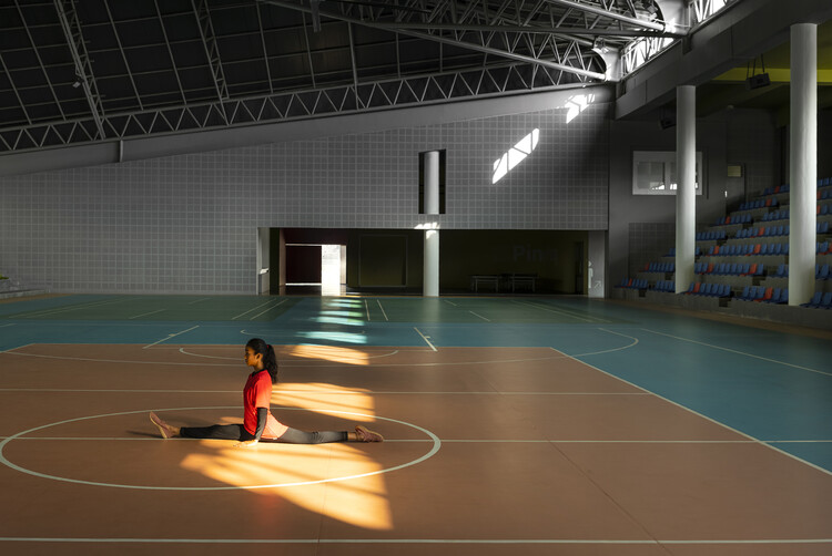 Фигурная площадка - Университетская спортивная арена / Архитектурная студия Thirdspace - Фотография интерьера
