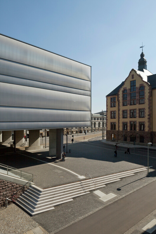 Главный вокзал Хемница / Grüntuch Ernst Architects – фотография экстерьера, окна, фасад