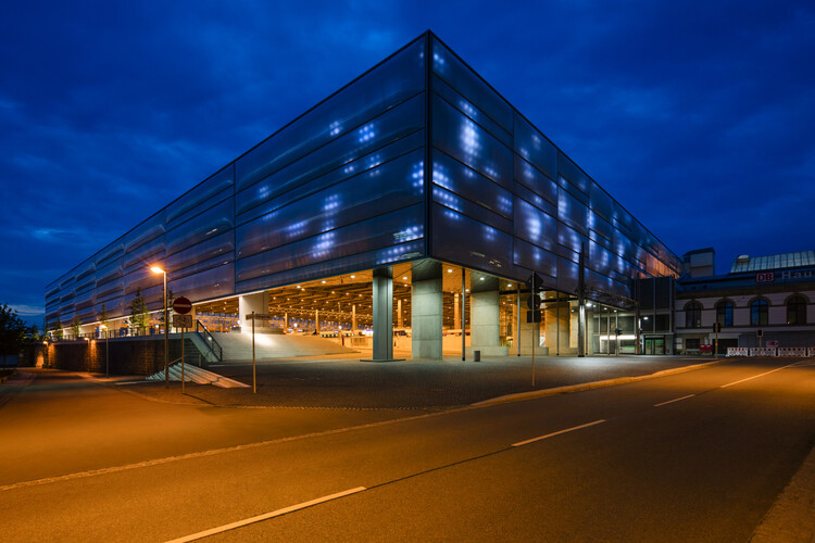 Главный вокзал Хемница / Grüntuch Ernst Architects - Экстерьерная фотография, фасад