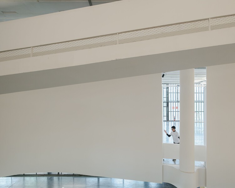 Выставка к 35-й биеннале в Сан-Паулу 2023 «Хореографии невозможного» / vão - Interior Photography