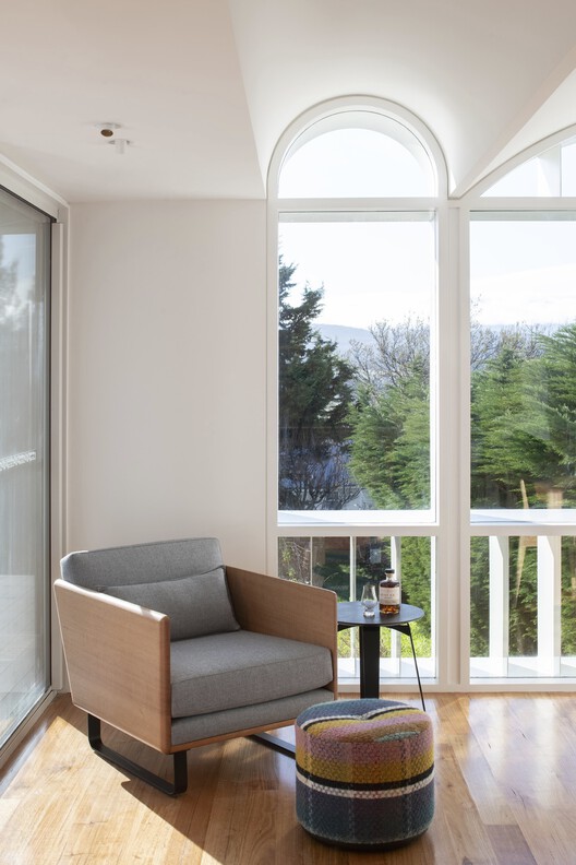 Lanoma Residence / Licht Architecture — Фотография интерьера, гостиная, диван