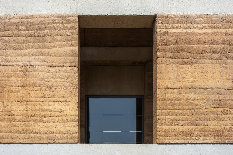 dot.ateliers / Adjaye Associates - Фотография интерьера, окна, двери, кирпич, фасад
