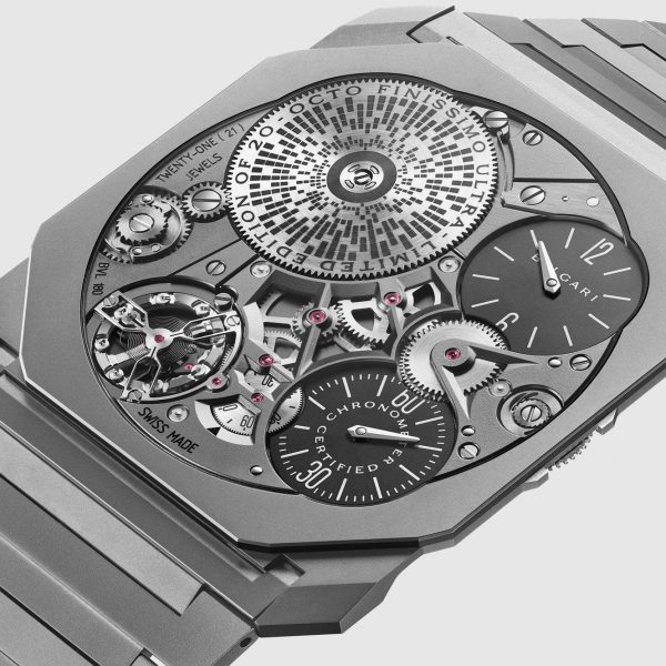 Bulgari представляет самые тонкие в мире часы размером с пятипенсовую монету