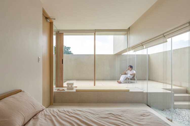Сквозь дом / Дизайн Джима Каумерона — фотография интерьера, спальни, окон