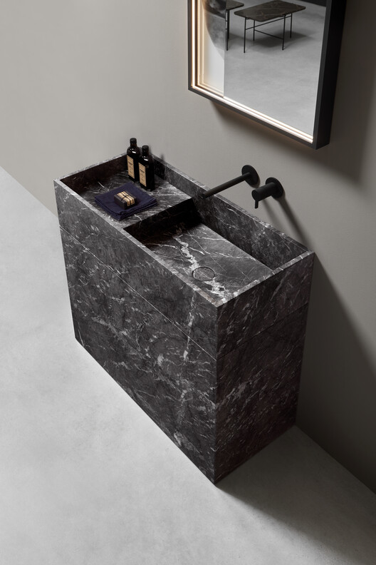 Время скульптуры: современное использование мрамора в дизайне ванной комнаты — изображение 11 из 21