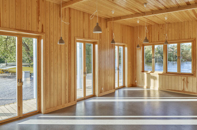 Спортивный центр Норрвикенс / APPELL arkitektkontor - Фотография интерьера, окна, балка