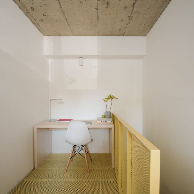 Palma Studios / andre kong studio + Barbosa Mateus Arquitetos - Фотография интерьера, дерево, стол