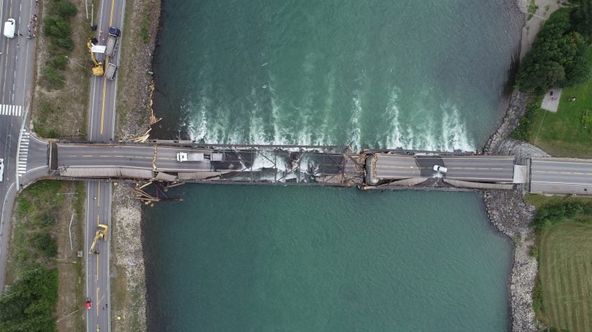 Последствия обрушения Треттенского моста, вид сверху