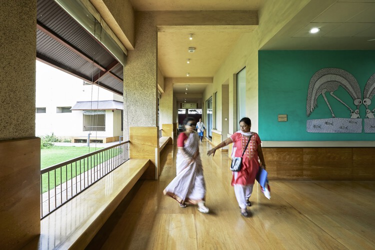 Многопрофильная больница JSW Сандживани / SJK Architects — Фотография интерьера