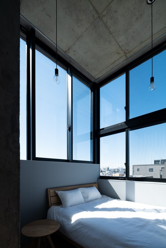 PRISM Inn Ogu Hotel / Hiroyuki Ito Architects — Фотография интерьера, окна