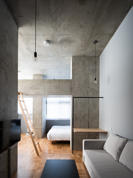 PRISM Inn Ogu Hotel / Hiroyuki Ito Architects — Фотография интерьера спальни