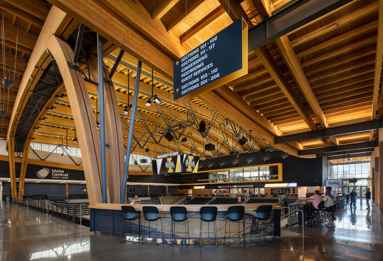 Арена Центрального кредитного союза Университета Айдахо / Opsis Architecture — Фотография интерьера, балка