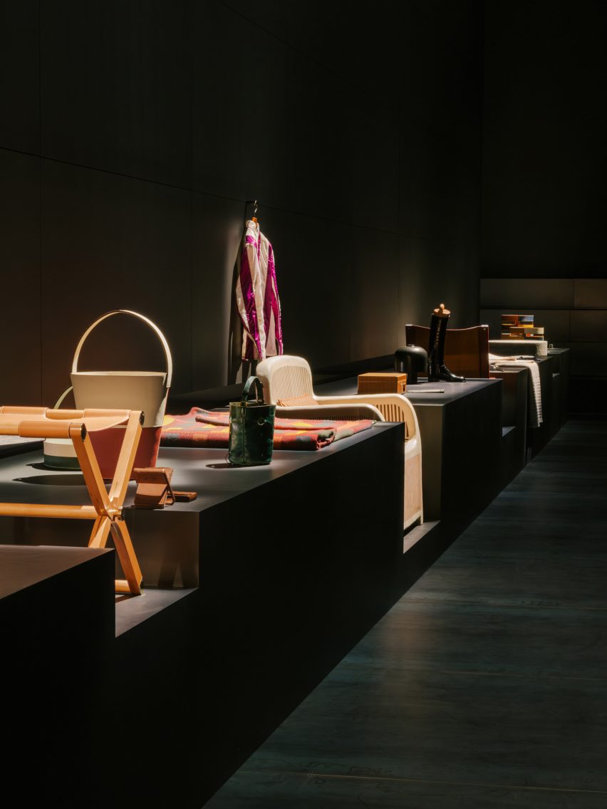 Выставка предметов интерьера Hermès