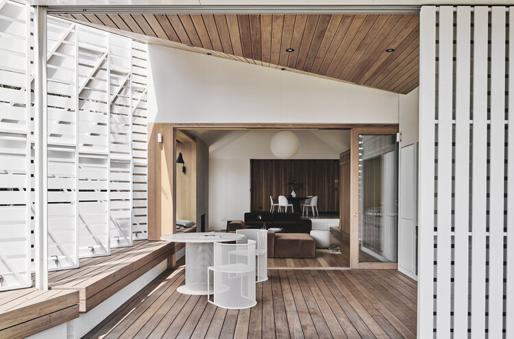 Брайтонский дом / Figr Архитектура и дизайн — Фотография интерьера, кухня, балка