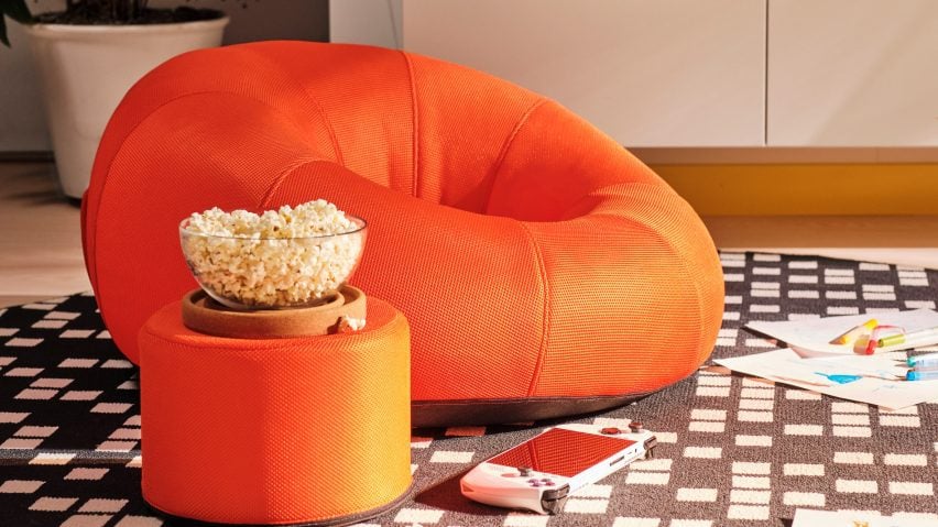 Надувной стул из коллекции игровой мебели Brännboll от IKEA