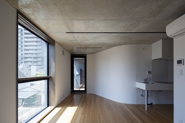 Жилой комплекс Corte / Hiroyuki Ito Architects - Фотография интерьера, кухни, окон