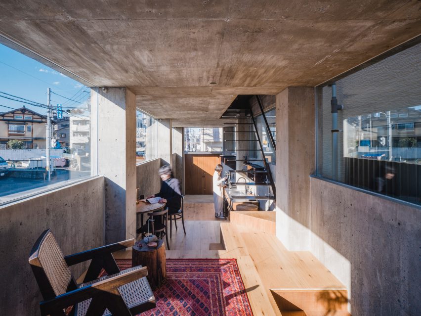 Интерьер жилого помещения в узком японском доме от IGArchitects