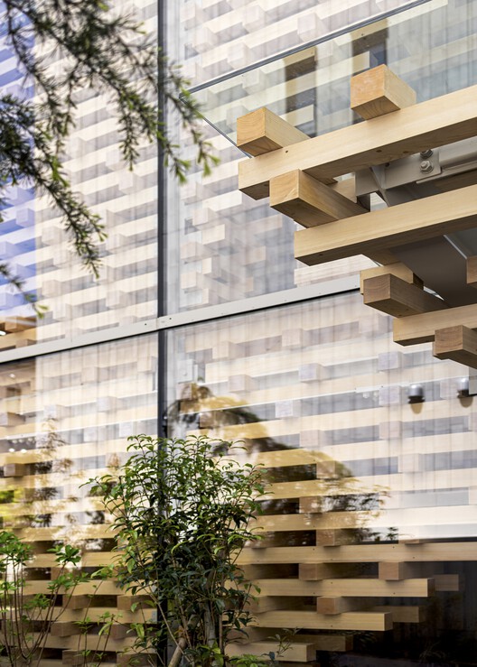 AEAJ Green Terrace / Kengo Kuma & Associates — Фотография экстерьера, фасад