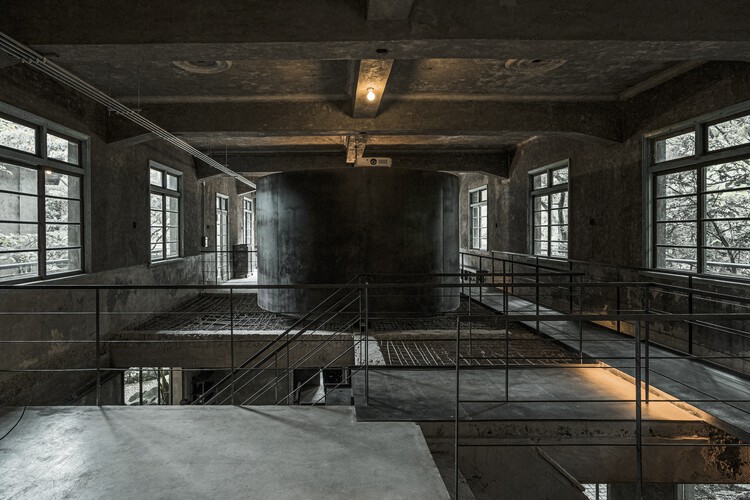 Проект восстановления минного наследия / DIVOOE ZEIN Architects - Фотография интерьера, окна