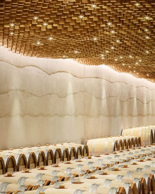 Винодельня Chateau Pavie Macquin / BPM Architects — Фотография интерьера