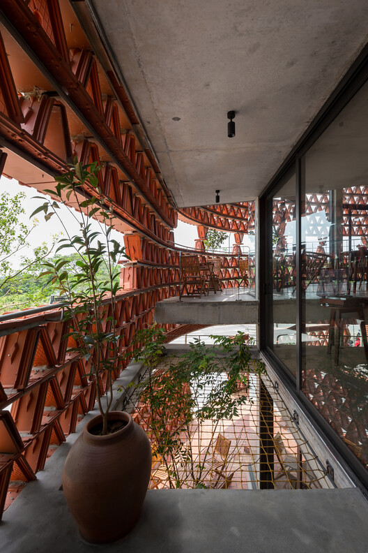 Ngói Space / H&P Architects — Фотография интерьера