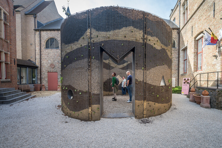 Пространства возможностей: открытие инсталляций Триеннале в Брюгге 2024 — изображение 3 из 15