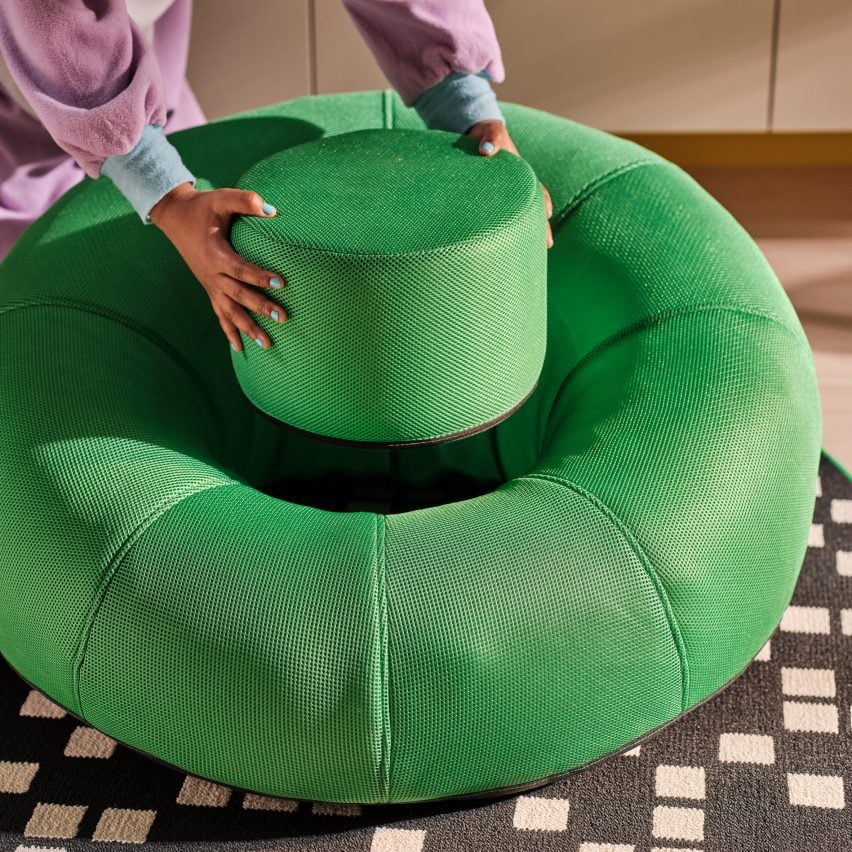 Надувное зеленое кресло из коллекции игровой мебели Brännboll.