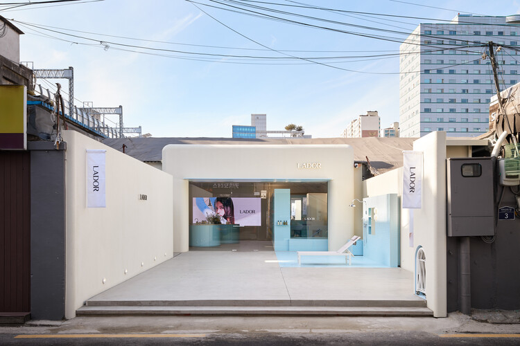 Магазин LADOR Seongsu / Индисалон - Фотография экстерьера, фасада