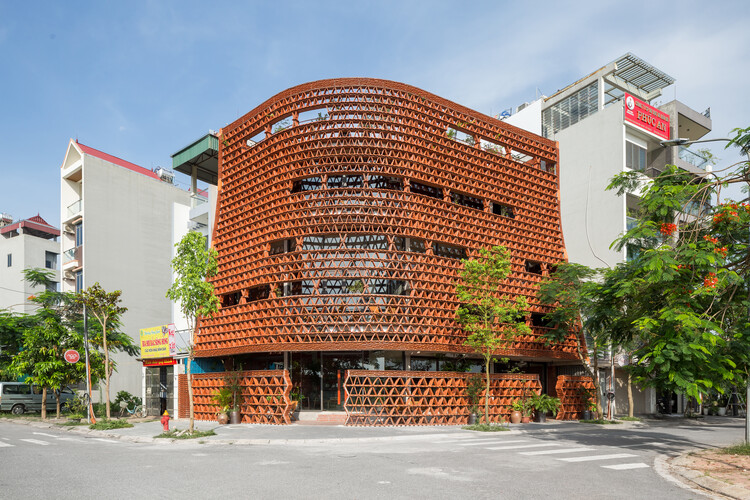 Ngói Space / H&P Architects — Фотография экстерьера