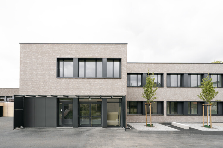 Обучение в Линдвайлере / Sehw Architektur - Фотография экстерьера, окон, дверей, фасадов