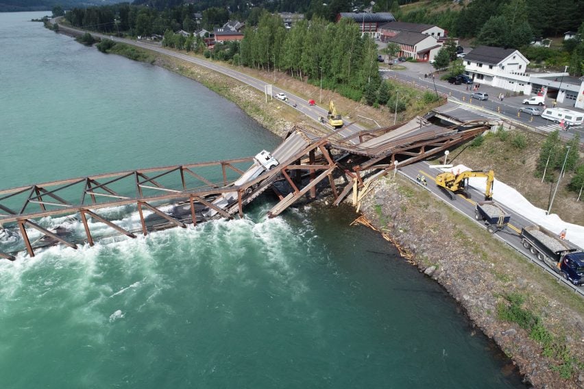 Обрушение моста в Норвегии