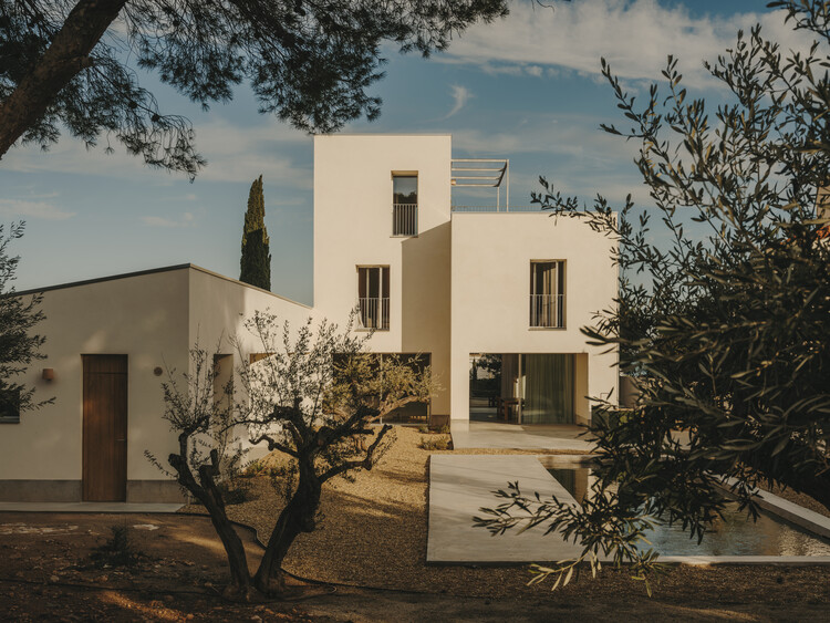 TD House / Skye Maunsell Studio + Хорди Весиана + Хуан Гурреа Румеу - Фотография экстерьера, окон, фасада