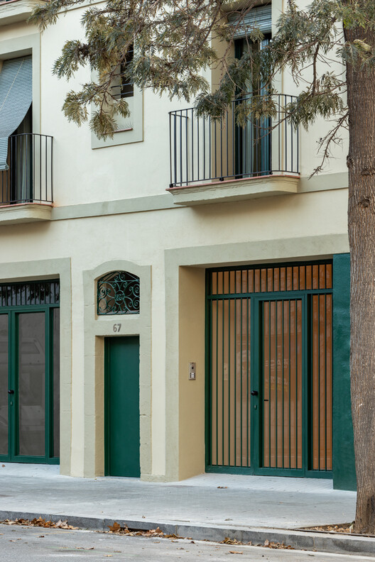   Здание B67 в районе 22@ Барселоны / Nook Architects - Фотография интерьера, окон, дверей, фасада