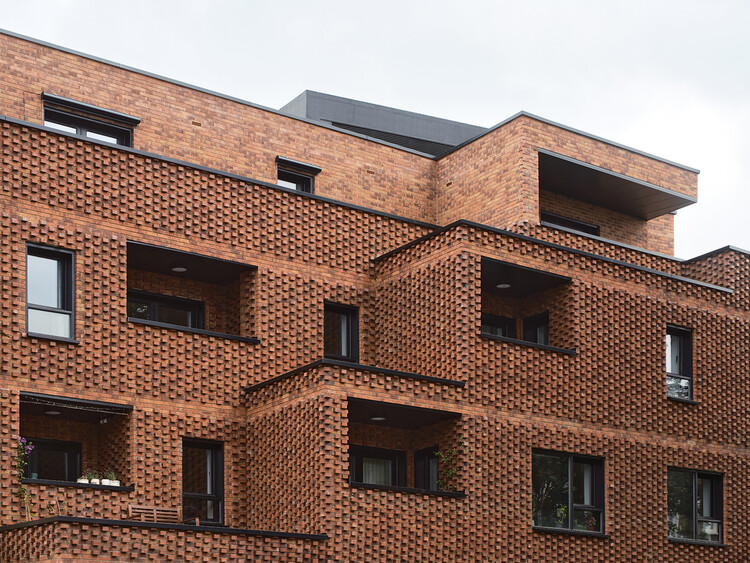 Dalston Lane / DROO Architects - Фотография экстерьера, окна, кирпич, фасад