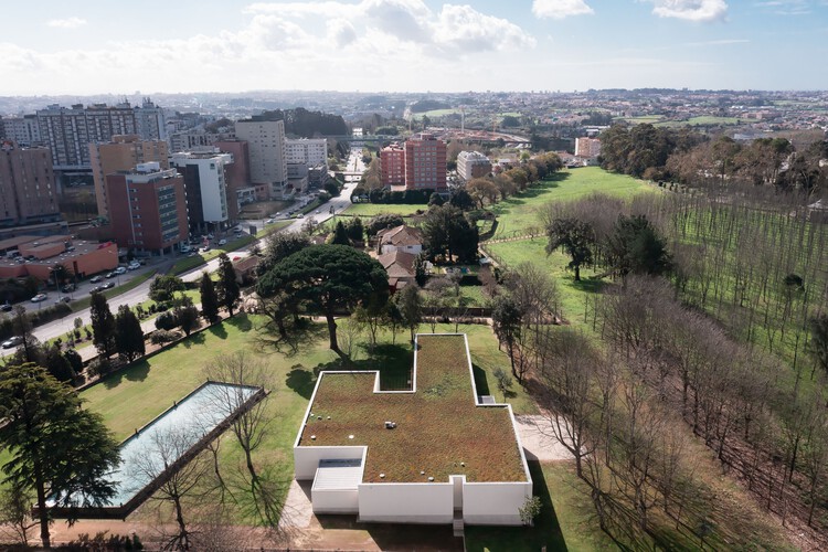 Фонд Грамаксо / Альваро Сиза Виейра - Экстерьерная фотография, городской пейзаж