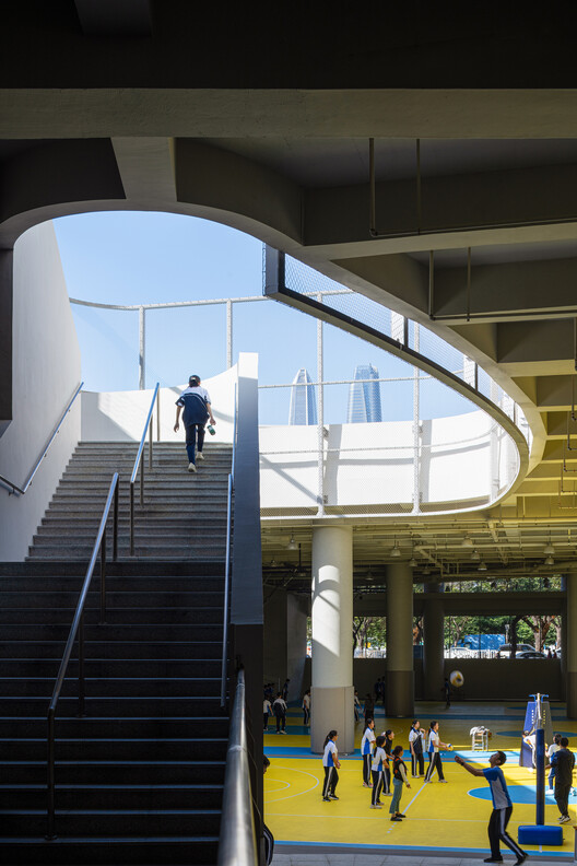 Кампус средней школы FUTIAN / студия reMIX - Фотография интерьера, лестницы, перила