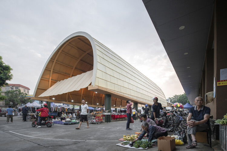 Крыши торговли: взгляд на 12 архитектурных сооружений публичного рынка — изображение 18 из 42