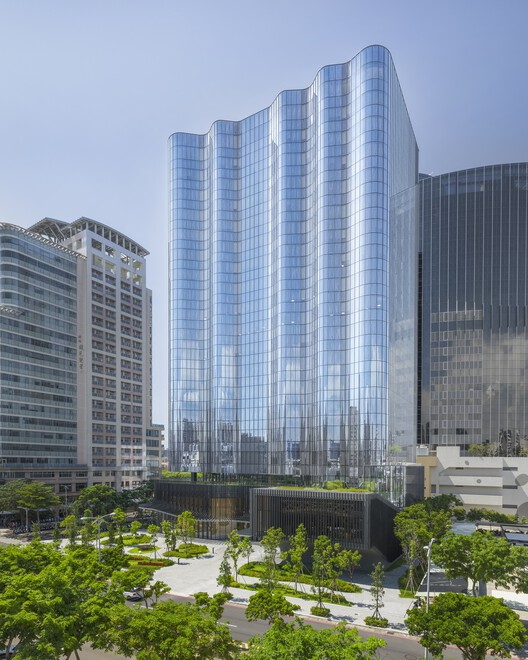 Winbond Electronics Corporation Zhubei Building / XRANGE Architects — фотография экстерьера, городской пейзаж