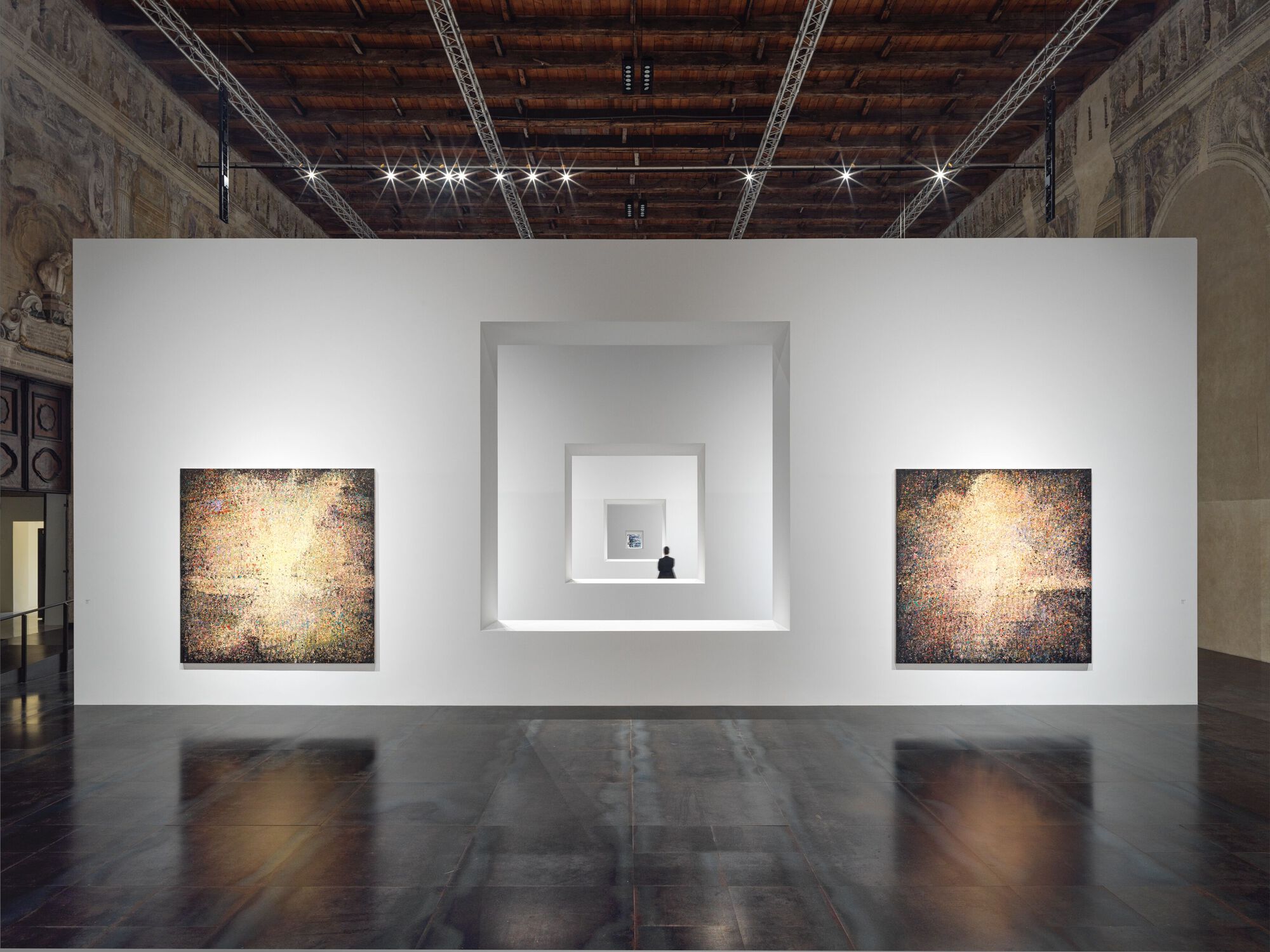 Тадао Андо превращает историческую Большую школу в Венеции в выставку, посвященную художнику Цзэн Фаньчжи