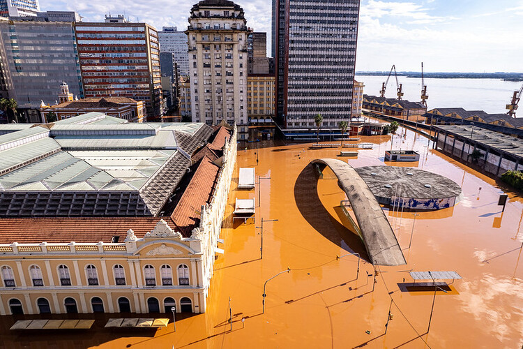 Наводнения в Риу-Гранди-ду-Сул: трагедия неустойчивых городов – изображение 5 из 16