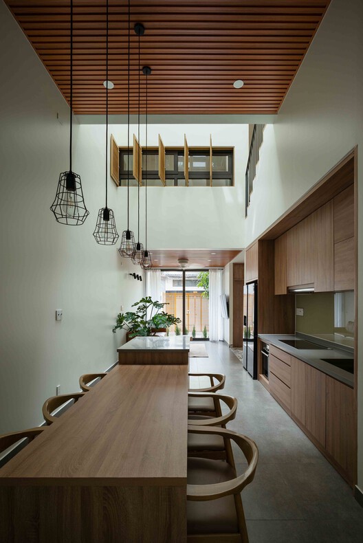 May House / 90odesign - Фотография интерьера, кухни, стола, столешницы