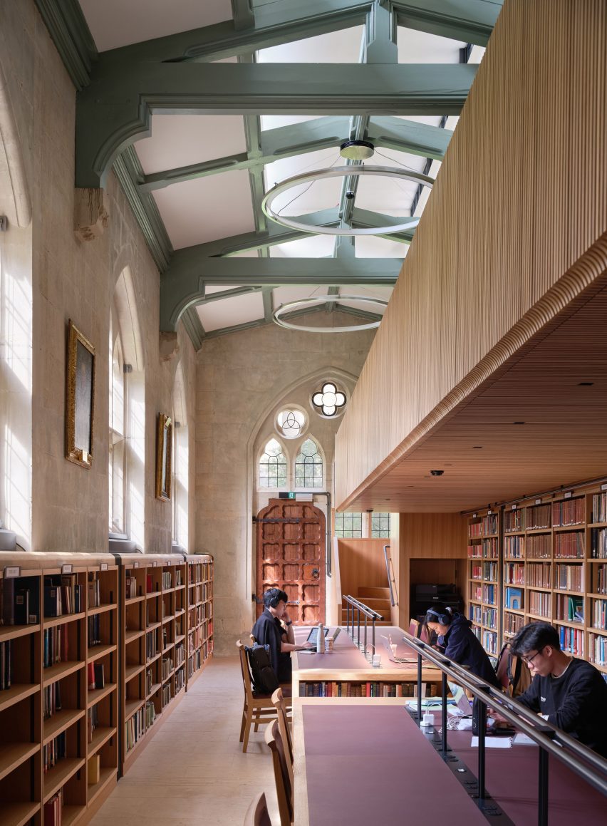 Интерьер пристройки к библиотеке Эксетерского колледжа в Оксфорде