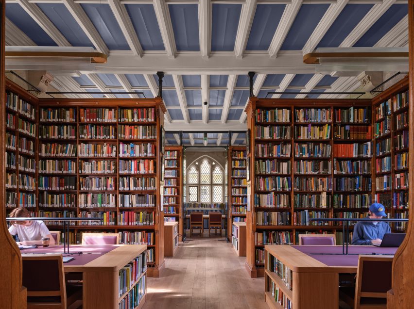 Интерьер учебного пространства в Оксфордском университете от Nex и Donald Insall Associates