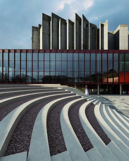 Безмятежный спа-центр на юге Франции и расширение музыкального театра в Норвегии: 10 незавершенных проектов известных фирм — изображение 19 из 61