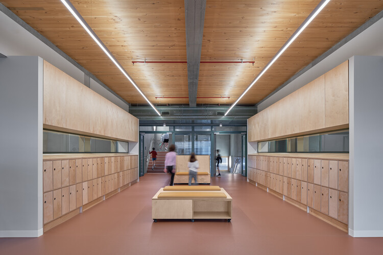 Начальная школа Клифтон-Хилл / Jackson Clements Burrows Architects — Фотография интерьера