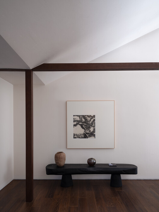 Jiangnan House Changyuan в Сучжоу / Atelier Deshaus - Фотография интерьера, стол