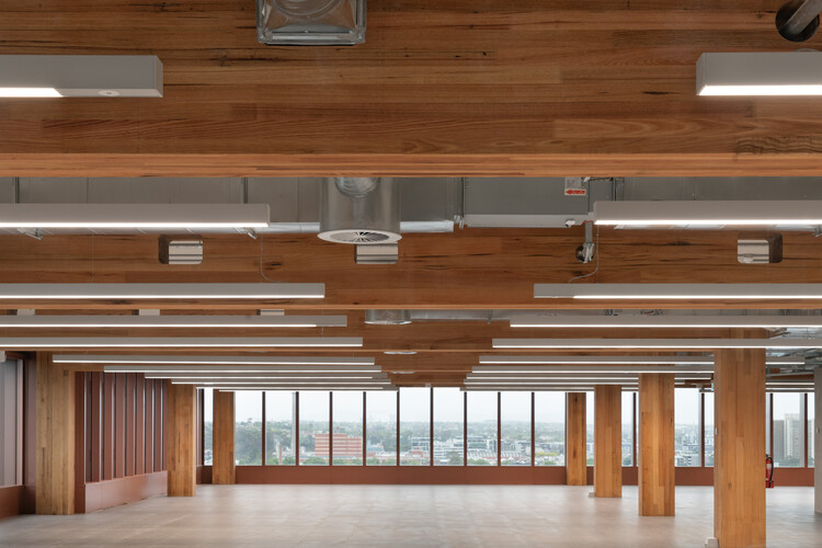 Офисное здание T3 Collingwood / Jackson Clements Burrows Architects — фотография интерьера, балка, колонна
