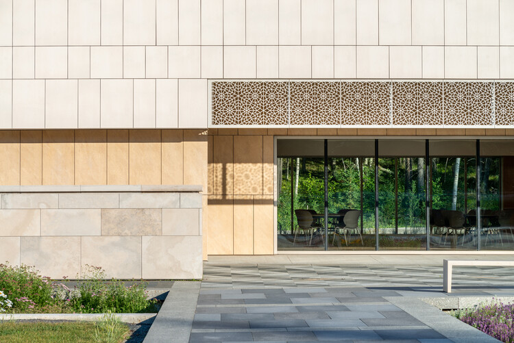 Павильон Диван / AXIA Design Associates + Arriz + Co. + Kasian Architecture Дизайн и планирование интерьера – наружная фотография, фасад, двор